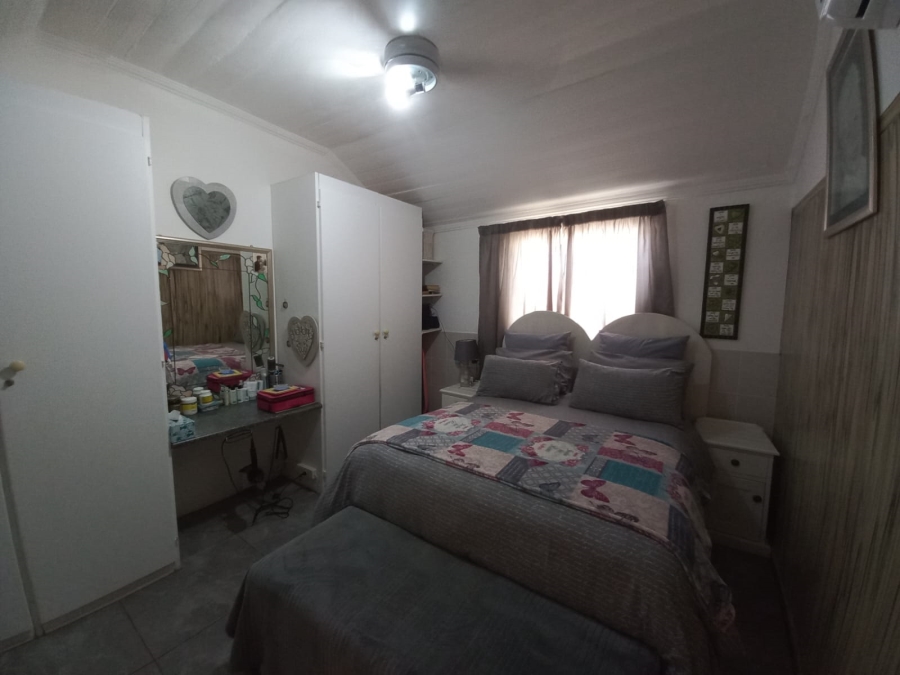 To Let 2 Bedroom Property for Rent in Jeffreys Bay Central Eastern Cape